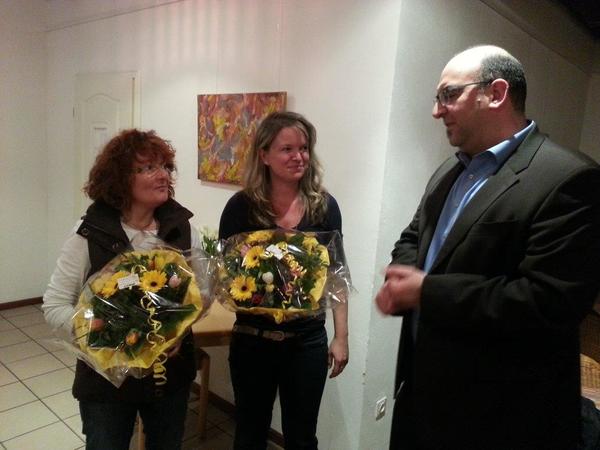 Bürgermeister Klaus Schejna gemeinsam mit Sonja Geiger und Regina Peter