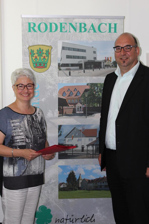 B&uuml;rgermeister Klaus Schejna und Antonietta Sander